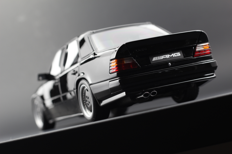 Illustration for article titled Radcast: AMG 300 E 5.6L Hammer